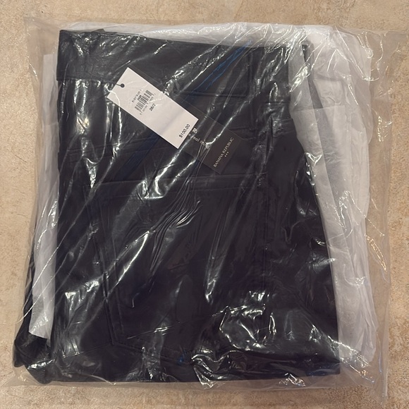 NWT Banana Republic Mid-Rise Bootcut Vegan Leather Pants Size 26 - Picture 5 of 7